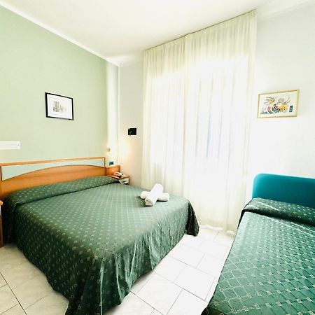 Hotel Villa Grazia เชเซนาติโก ภายนอก รูปภาพ